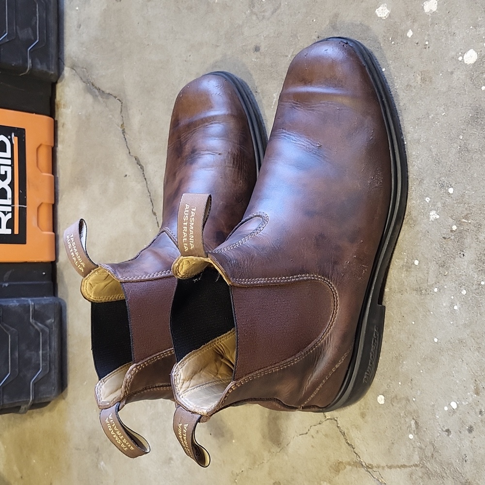 Blundstone Leather Chelsea Boots - Picture 1 of 5